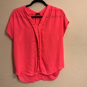 Short sleeve hot pink top